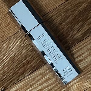 IL MAKIAGE No Filter Primer - Sleek bottle Packaging